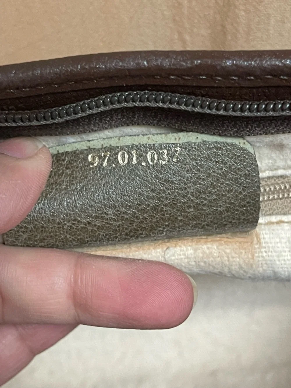 Authentic Gucci vintage Gucci GG canvas crossbody bag 97.01.037 - Picture 14 of 15